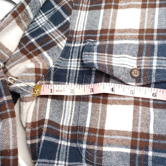 Men's beautiful tan plaid shirt. Size small. - Picture 11 of 14